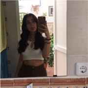 Profesora de inglés que imparte clases de inglés a todas las edades